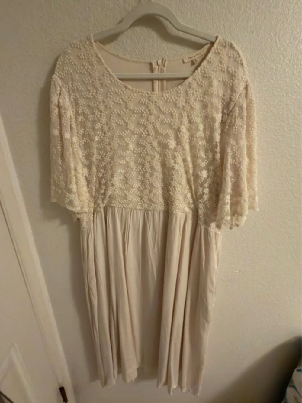 tea n rose embroidered lace white beige cream and floral dress size 3XL